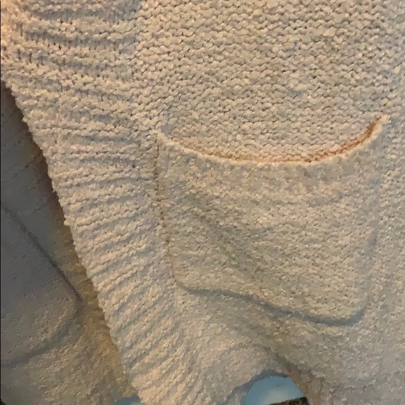 Warm cardigan with pockets - Picture 3 of 5